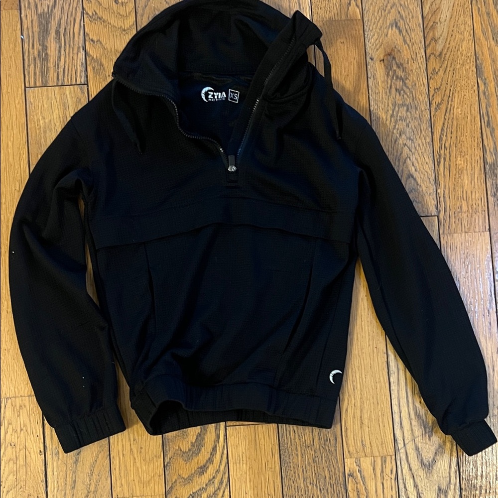 ZYIA Black Kids Pullover Top